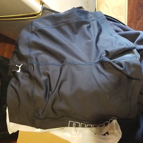 Puma shorts - Picture 2 of 4